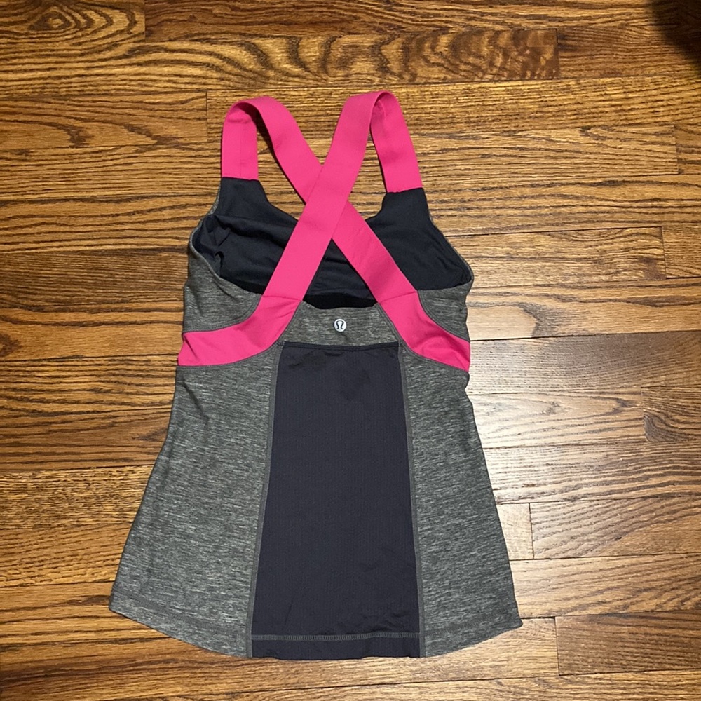 Lululemon tank - Size 2 or 4 - Picture 2 of 3